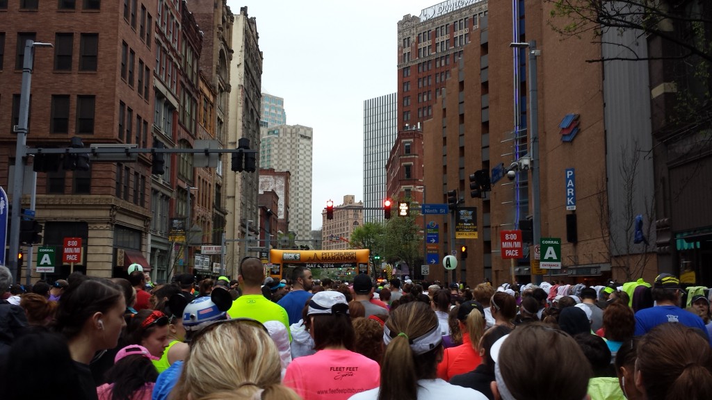 Pittsburgh Half Marathon start